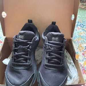 Under Armour Sneakers
